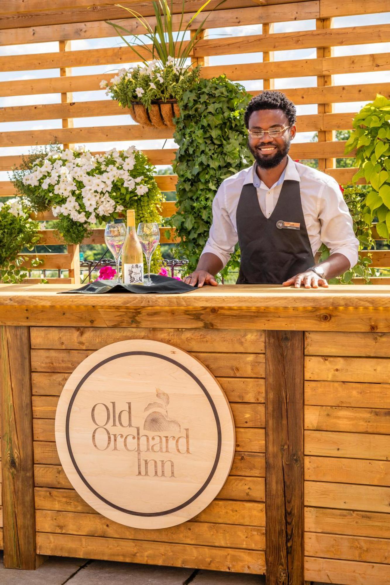 Old Orchard Inn Вулфвилл Экстерьер фото